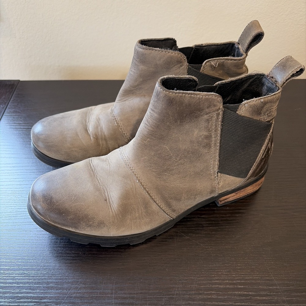 Sorel EMELIE Women's Waterproof Chelsea Bootie Size 8 Gray/green Lug Sole